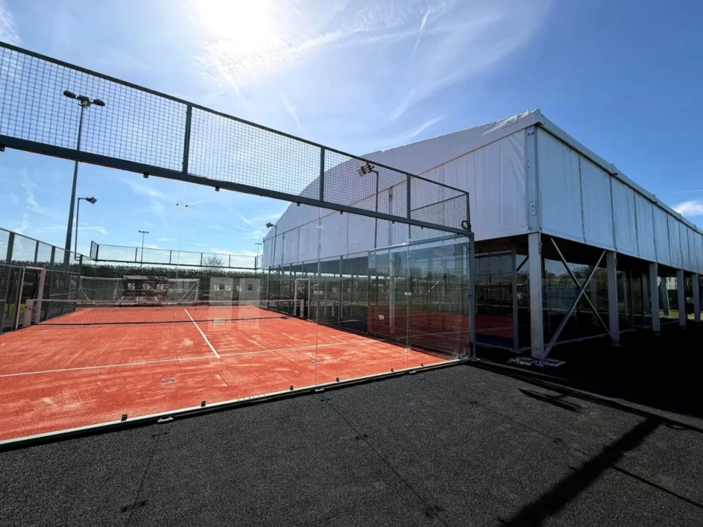 Terrains de padel du fabricant — Stanwell Royaume-Uni